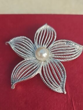 Silver Floral Pearl Center Brooch - Elegant Women's Jewelry